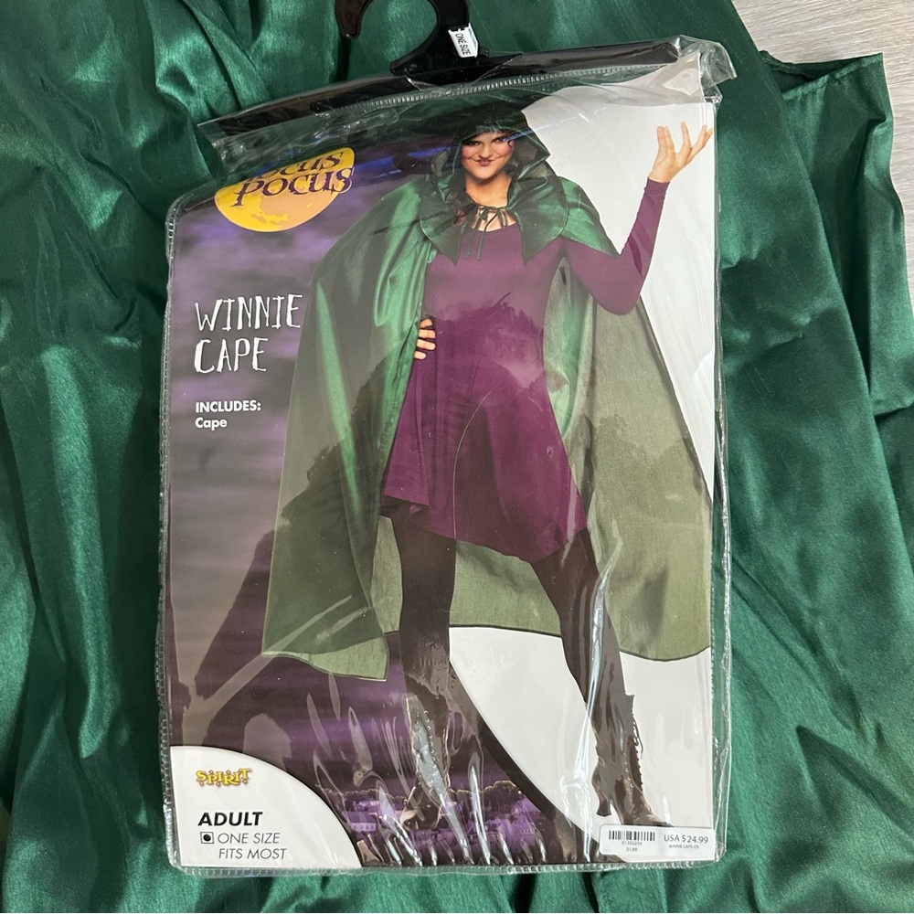 Hocus Pocus Winnie Cape and wig